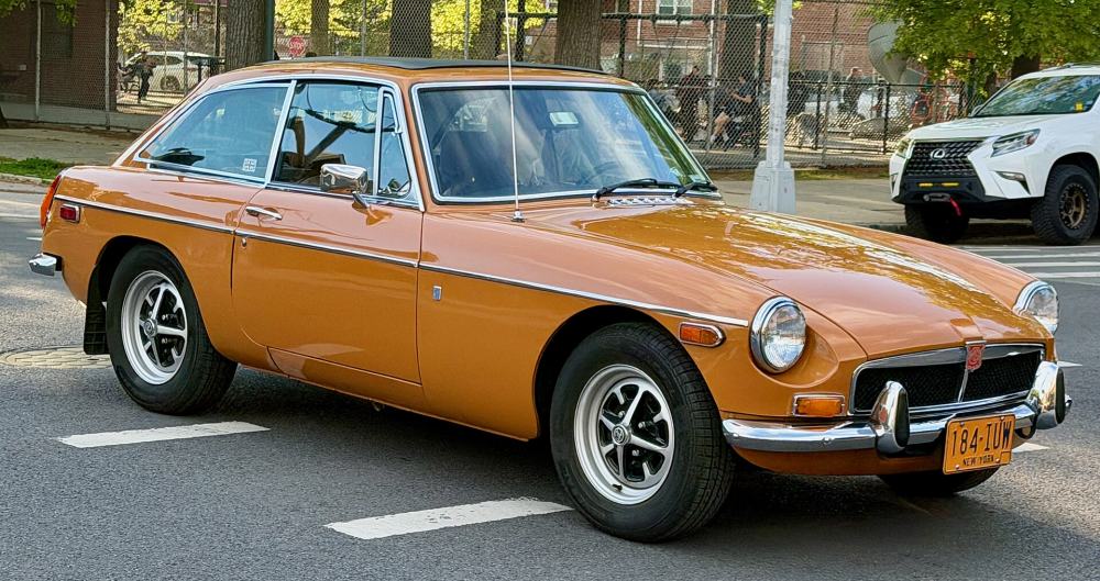 1972 MGB GT, Teal Blue, overdrive